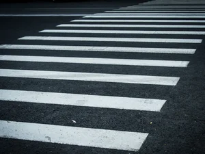 Look at the picture and write what is it